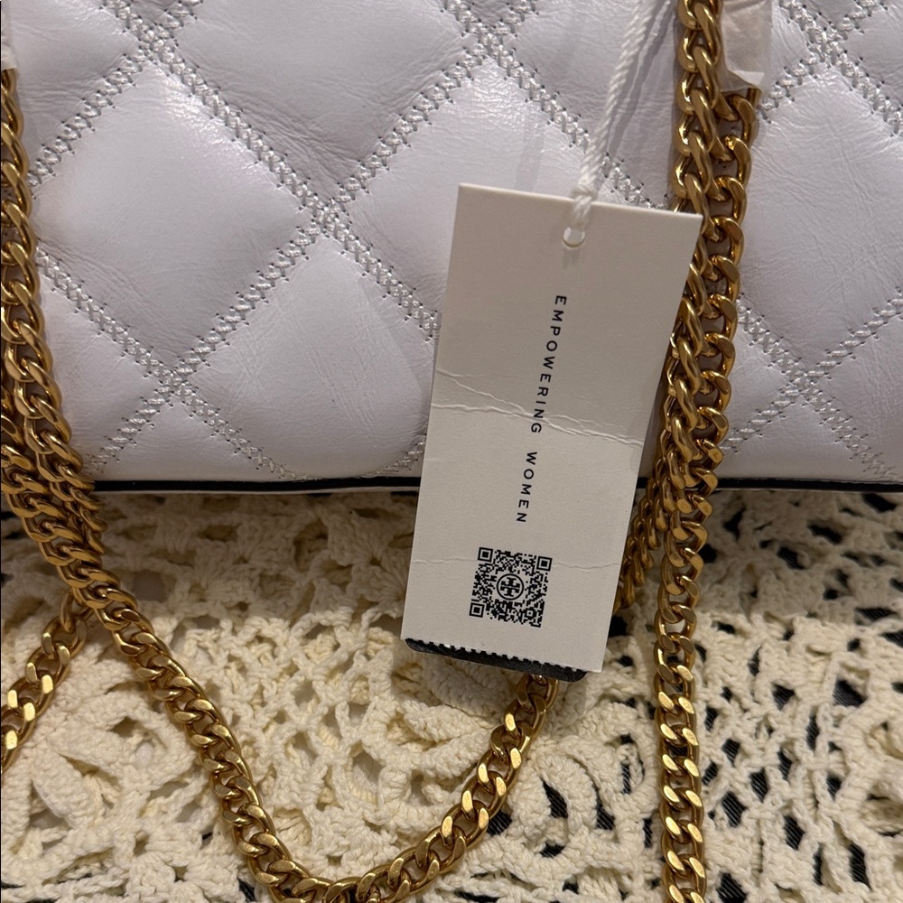 Tory Burch White Quilted Shoulder Bag with Gold Chain - Picture 7 of 8